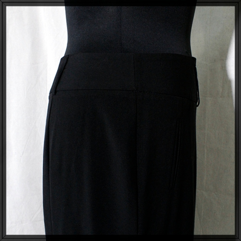 Black Knee-length Skirt from Avenue, size 22 - Picture 5 of 7